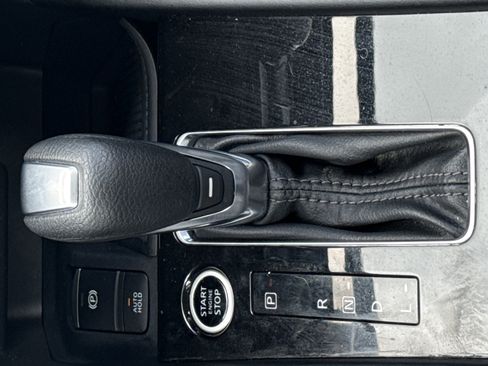 Used 2023 Nissan Kicks SR w/ SR Premium Package FWD image 24