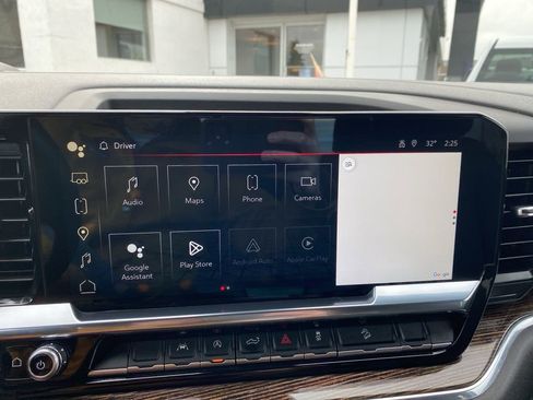 Used 2024 GMC Sierra 1500 Elevation image 17