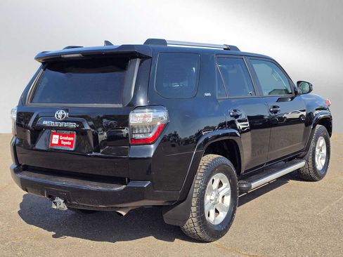 Certified 2019 Toyota 4Runner SR5 AWD/4WD image 3