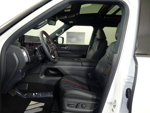 New 2026 Nissan Armada PRO-4X image 4