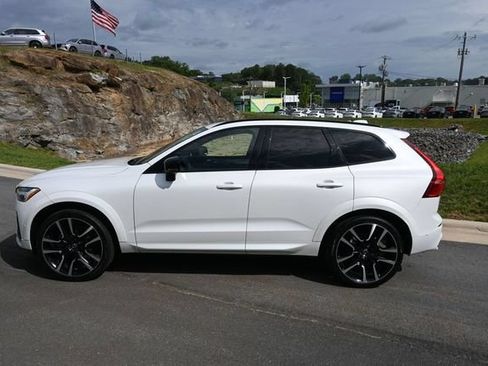 Used 2024 Volvo XC60 B5 Ultimate AWD/4WD image 11