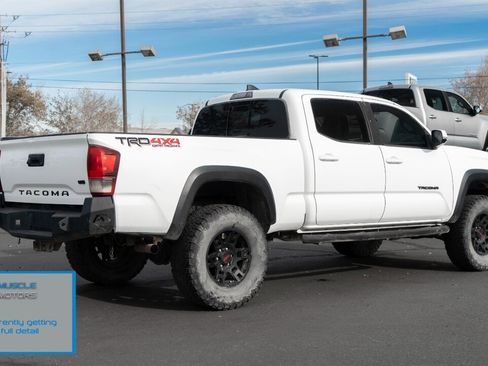 Used 2019 Toyota Tacoma TRD Off-Road image 8