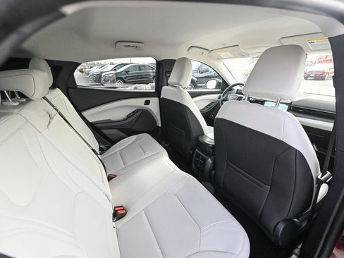 Certified 2025 Ford Mustang Mach-E Premium image 27