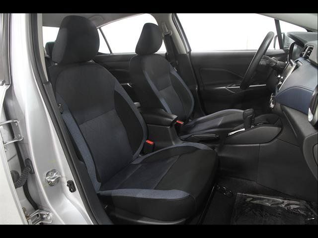 Used 2025 Nissan Versa SV FWD image 16