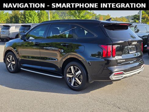 Used 2023 Kia Sorento S w/ Panoramic Sunroof Package FWD image 5