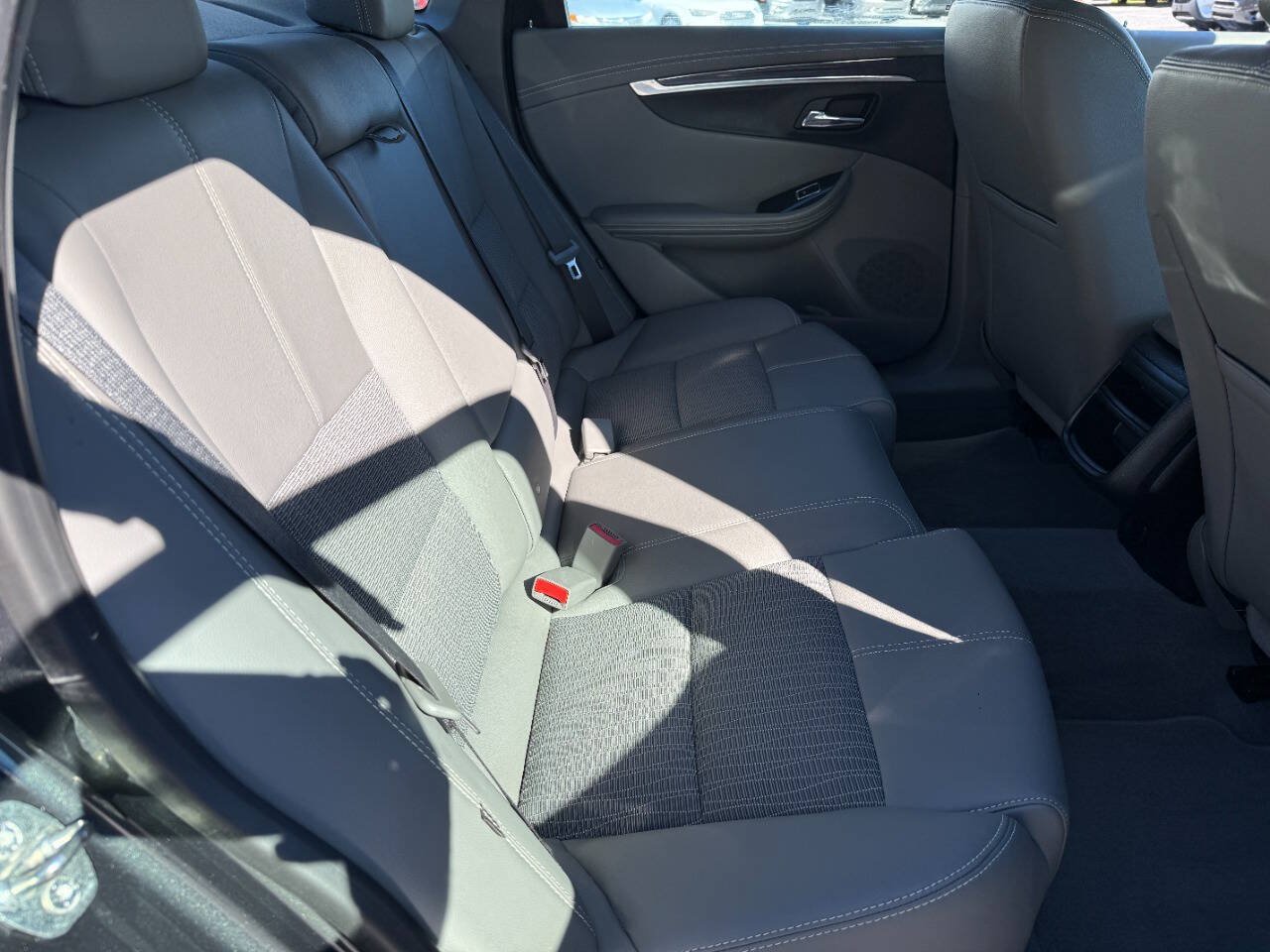 Used 2019 Chevrolet Impala LS FWD image 27