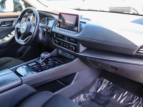 Used 2023 Nissan Rogue S FWD image 15