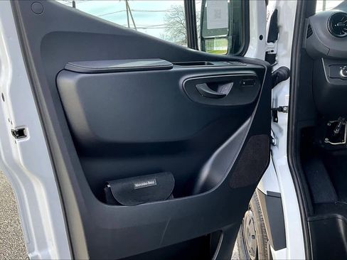 New 2026 Mercedes-Benz Sprinter 2500 image 12