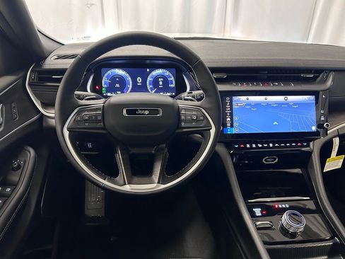 New 2026 Jeep Grand Cherokee Limited AWD/4WD image 3