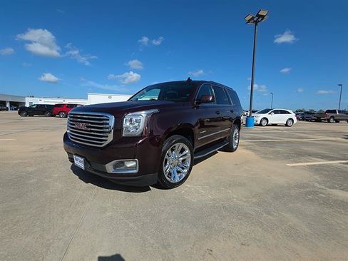 Used 2017 GMC Yukon SLT w/ Premium Edition RWD image 3