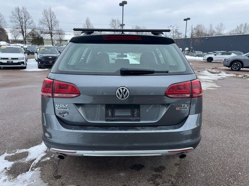 Used 2017 Volkswagen Golf Alltrack SE image 6