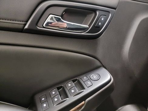 Used 2015 Chevrolet Tahoe LT image 11