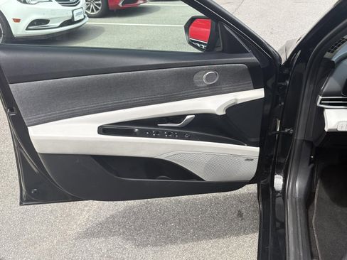 Used 2023 Hyundai Elantra Limited w/ Cargo Package image 14