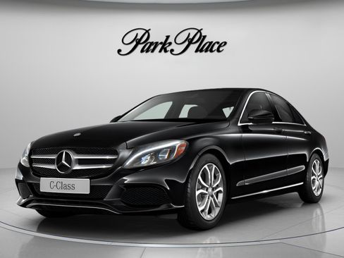 Used 2017 Mercedes-Benz C 300 Sedan image 39