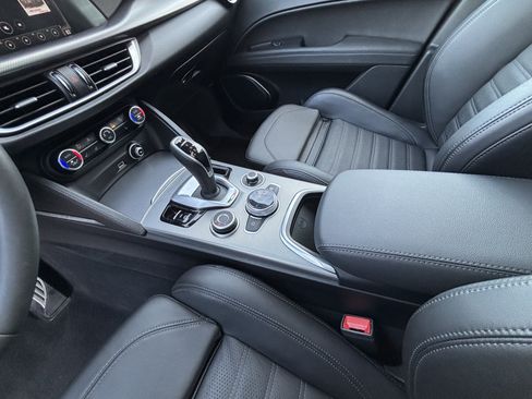 Used 2023 Alfa Romeo Stelvio Veloce AWD/4WD image 26