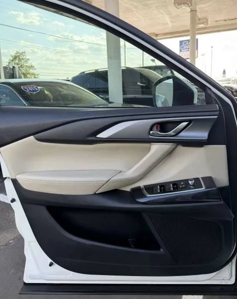 Used 2018 MAZDA CX-9 Touring FWD image 19