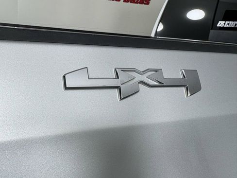 Used 2019 GMC Sierra 1500 SLT w/ SLT Convenience Package image 12