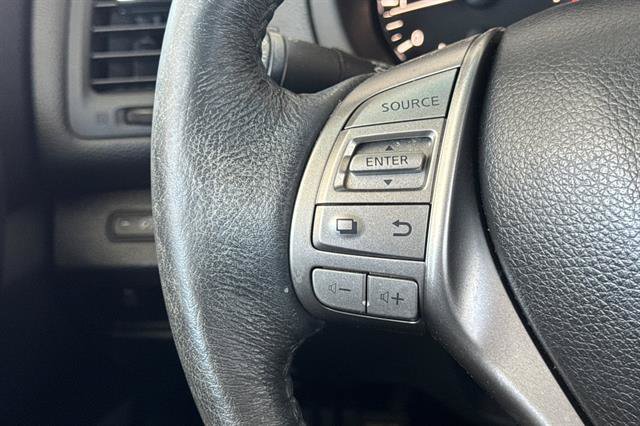 Used 2015 Nissan Altima 2.5 SL w/ Technology Package FWD image 25