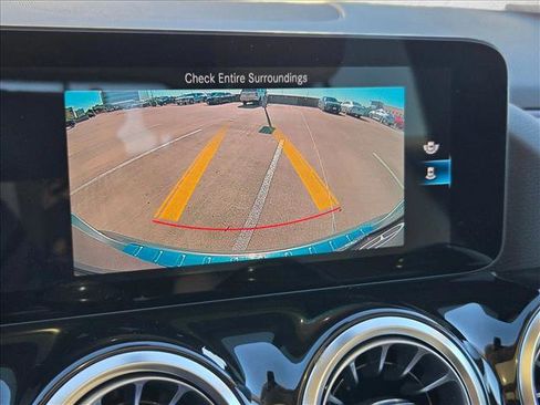 Certified 2022 Mercedes-Benz GLA 250 image 11