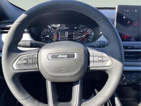 Used 2023 Jeep Compass Latitude w/ Convenience Group AWD/4WD image 26