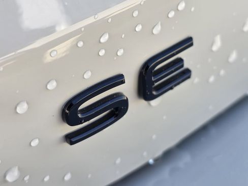New 2026 Volkswagen Tiguan SE R-Line FWD image 8