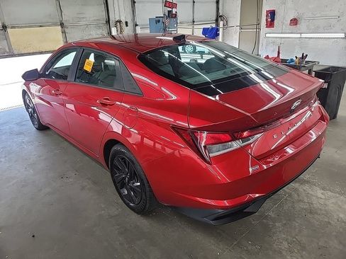 Used 2023 Hyundai Elantra SEL FWD image 6