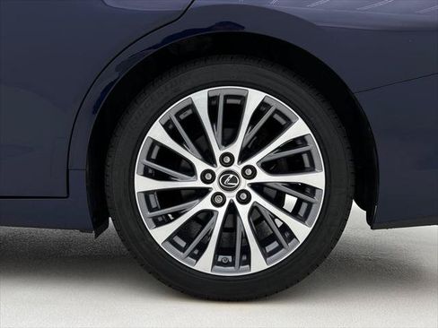 Certified 2021 Lexus ES 350 w/ Premium Package FWD image 29