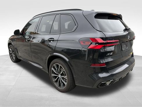 Certified 2025 BMW X5 xDrive40i w/ M Sport Package image 2