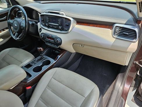 Used 2016 Kia Sorento EX w/ EX Premium Package FWD image 21