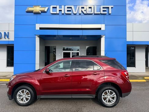 Used 2017 Chevrolet Equinox LT w/ Convenience Package FWD image 1