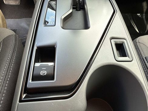 Used 2024 Subaru Crosstrek 2.0i w/ Crosstrek Mirror Package image 34