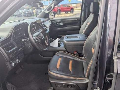 Used 2024 GMC Yukon AT4 w/ Technology Package AWD/4WD image 17