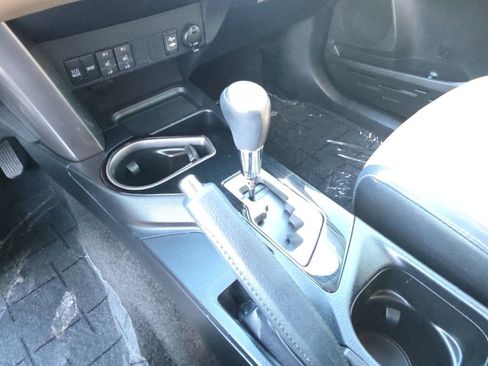 Used 2017 Toyota RAV4 Limited image 22