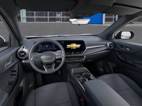 New 2026 Chevrolet Equinox LT w/ Safety and Technology Package FWD image 15