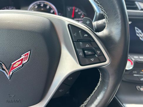 Used 2019 Chevrolet Corvette Stingray Coupe w/ 1LT RWD image 25