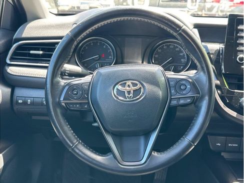 Used 2021 Toyota Camry SE w/ Convenience Package FWD image 16