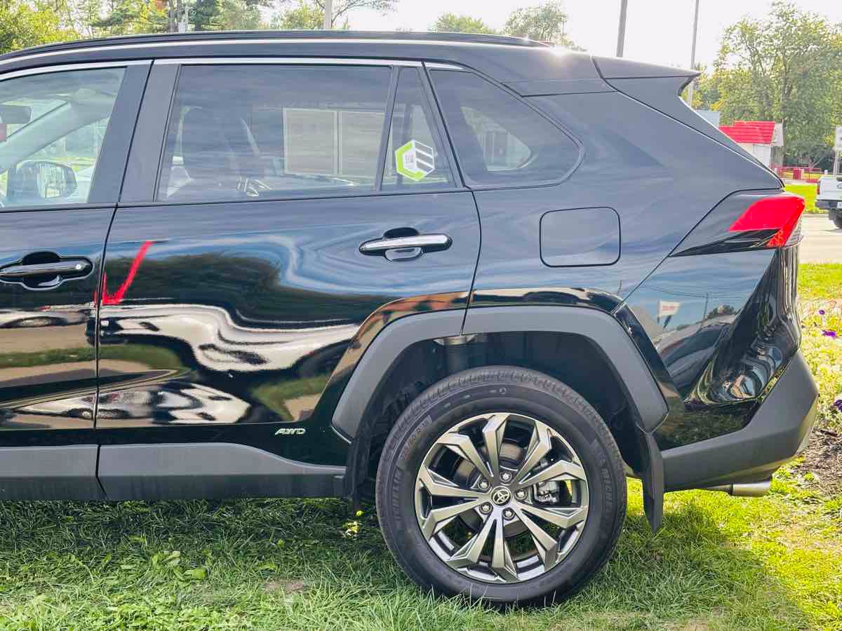 Used 2025 Toyota RAV4 Limited w/ Weather Package AWD/4WD image 14