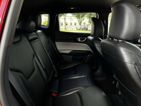 Used 2025 Jeep Compass Limited AWD/4WD image 31