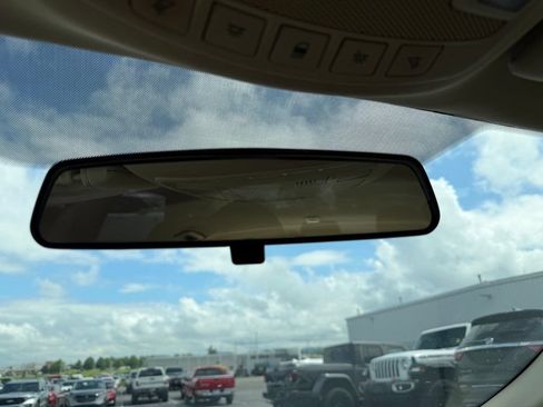 Used 2014 Ford Fusion SE FWD image 19