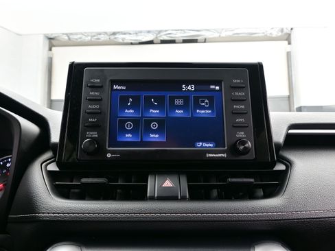 Used 2022 Toyota RAV4 XLE image 19