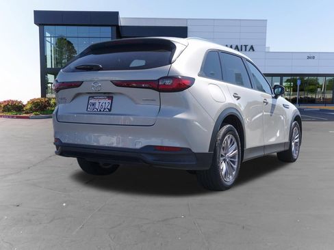 Used 2024 MAZDA CX-90 Plug-In Hybrid w/ Preferred AWD/4WD image 4