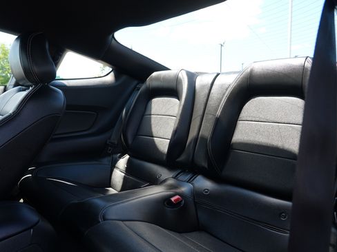 Used 2018 Ford Mustang GT Premium w/ GT Performance Package RWD image 22