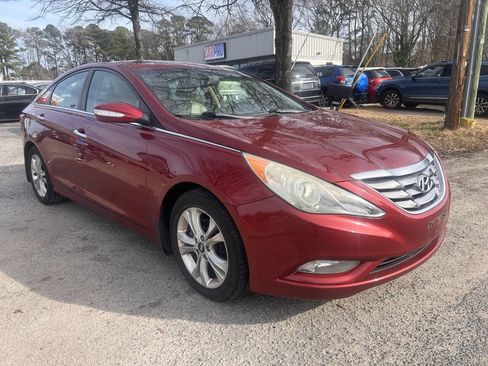 Used 2011 Hyundai Sonata Limited w/ Navigation Pkg 5 image 2