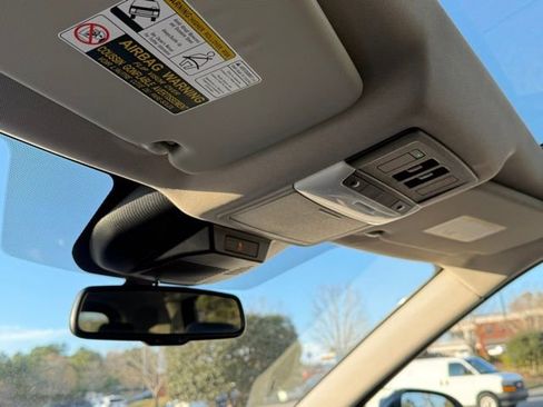 Used 2022 Nissan Rogue Platinum w/ Head-Up Display Package image 25