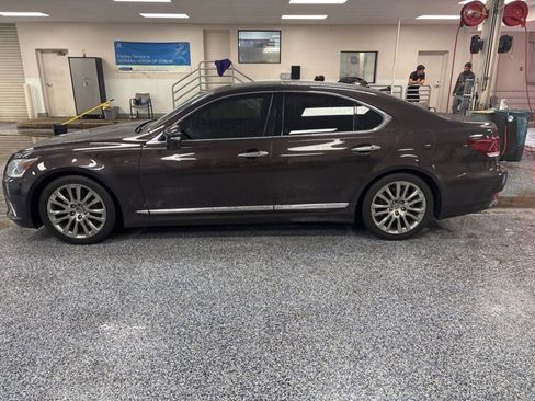 Used 2015 Lexus LS 460 AWD w/ Comfort Package image 3