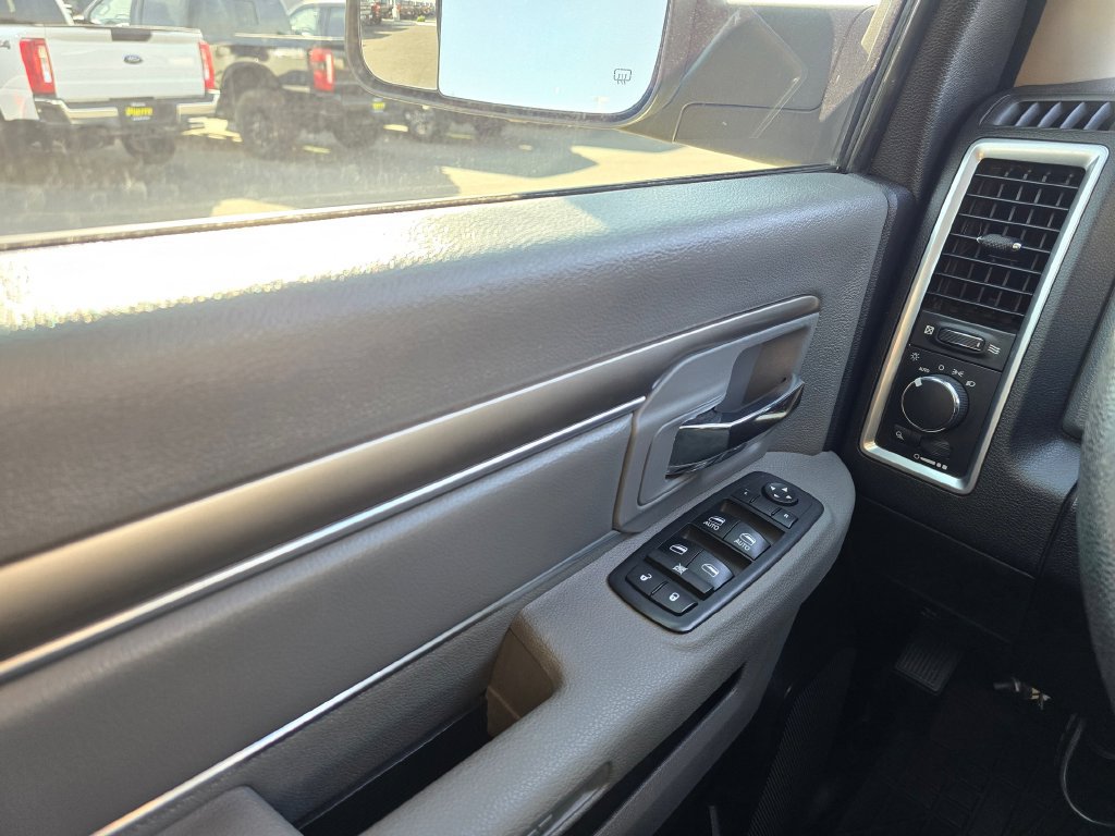 Used 2017 RAM 2500 SLT AWD/4WD image 28