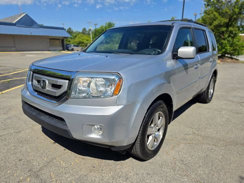 Used 2010 Honda Pilot EX image 2