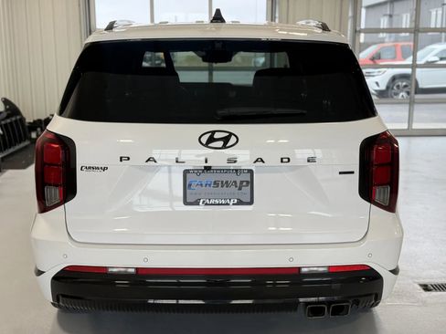 Used 2024 Hyundai Palisade Calligraphy image 4