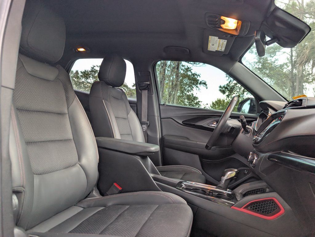 Used 2023 Chevrolet TrailBlazer RS w/ Sun and Liftgate Package AWD/4WD image 18