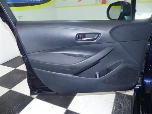 Used 2024 Toyota Corolla LE image 21